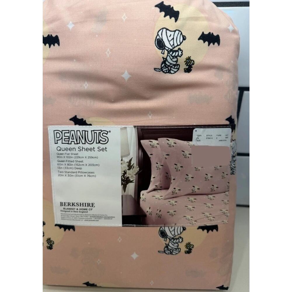 Peanuts Halloween Snoopy Woodstock Mummy Bats Moon Stars PINK Queen Sheet Set - Picture 4 of 5